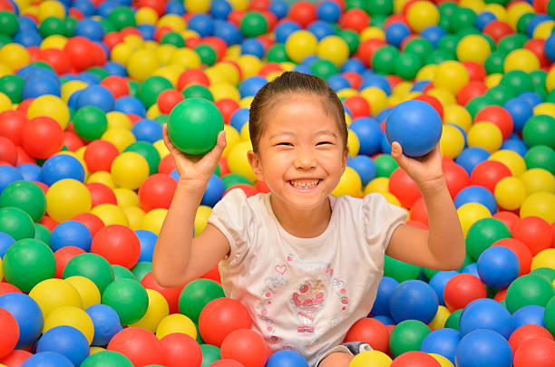 istock Smiling Japanese girl 639870604