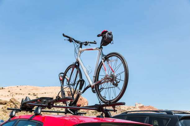 istock Car is transporting bicycle on the roof. 639871718