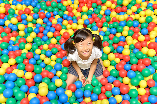 istock Smiling Japanese girl 639888570