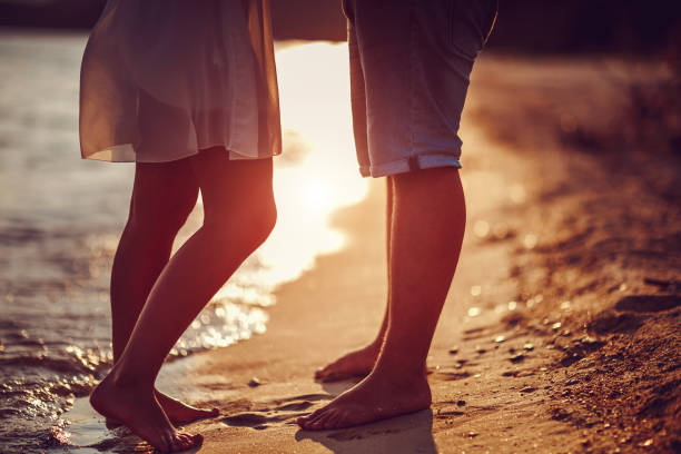 istock Young couple at the beach 639893122