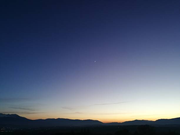 istock chain of the Apennines at sunset 639901154