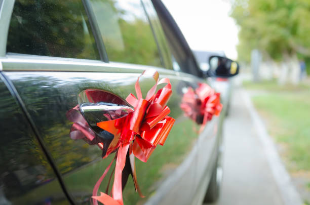 istock Ornaments of wedding machines 639911560