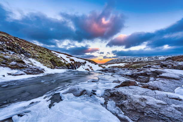 istock An icy river at sunrise in Iceland 639912404