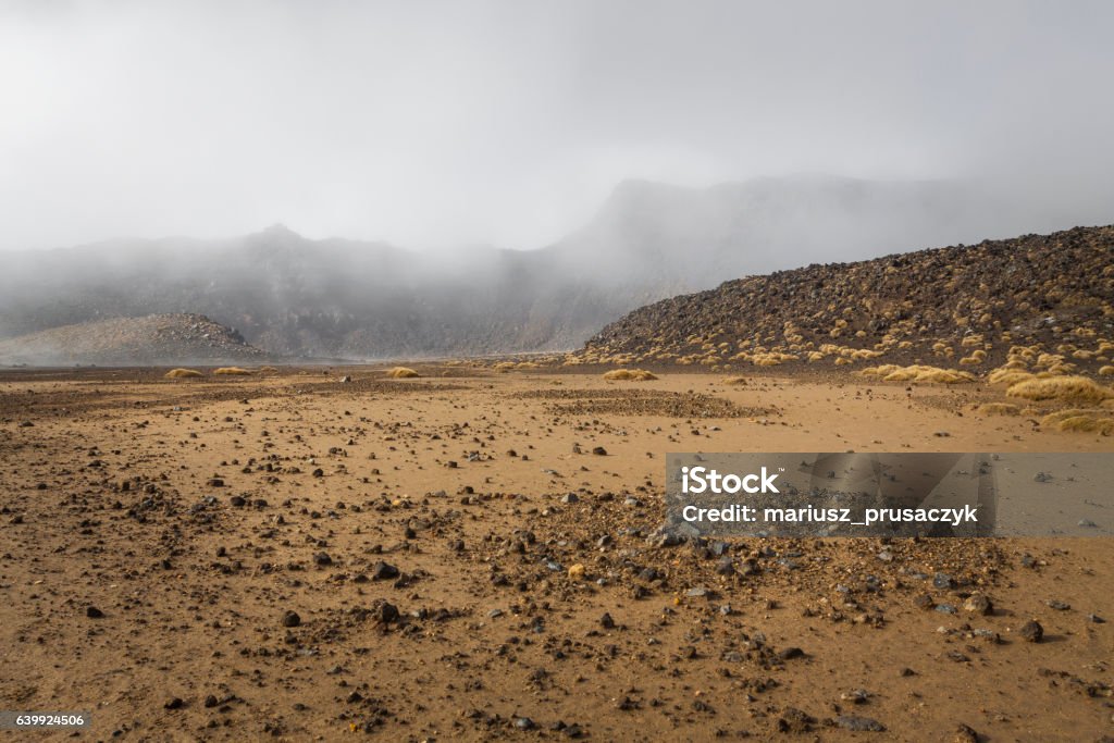 Volcán Ngauruhoe (2291mt), parque nacional de Tongariro, islan del norte - Foto de stock de Aire libre libre de derechos