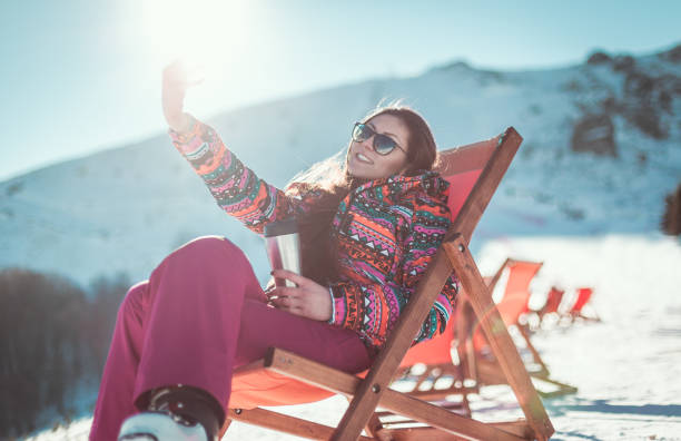istock Girl taking a photo 639936108