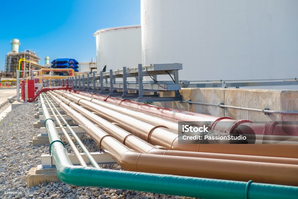 Selective focus of fuel oil piping Selective focus of fuel oil piping, fire protection piping and service water piping in power plant Natural Gas Stock Photo