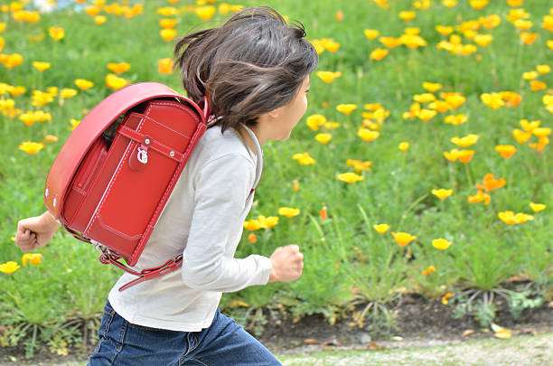 istock Japanese girl with Randoseru 639952162