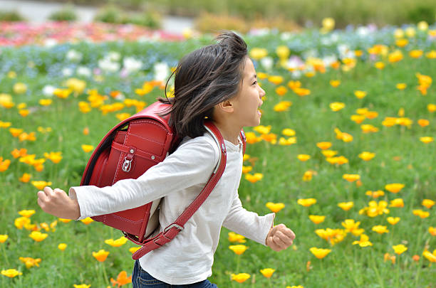 istock Japanese girl with Randoseru 639952210