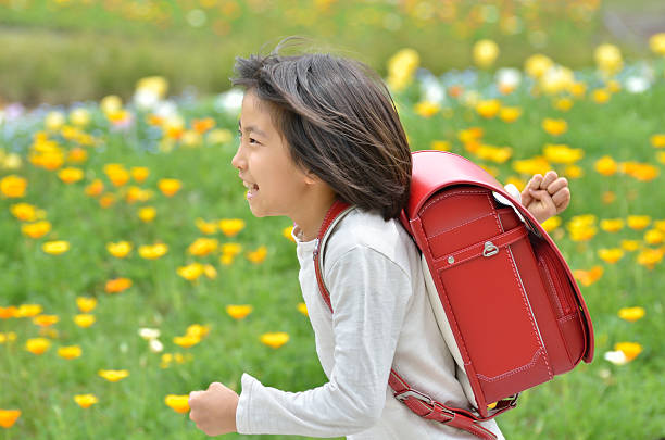 istock Japanese girl with Randoseru 639952280