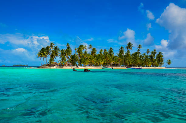 paradise tropical island - san blas archipelago in panama - san blas bildbanksfoton och bilder