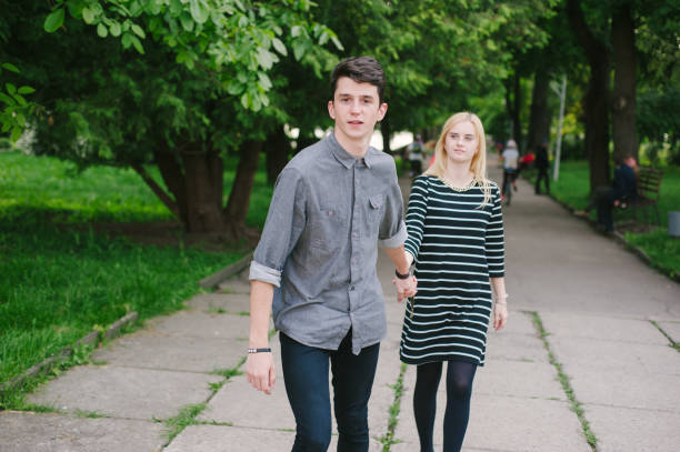 istock funny couple HD 639954994