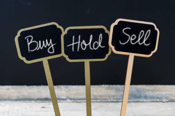 istock Business message Buy, Hold or Sell 639962808
