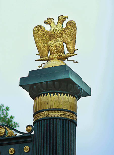 istock Golden two-headed eagle in  Aleksandrovsky sad in Moscow 639974548