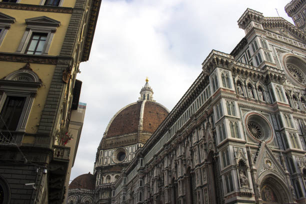 vista de canto - florence italy imagens e fotografias de stock