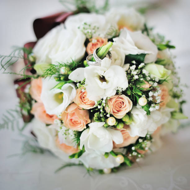 istock amazing wedding bouquet, happy day 640003586
