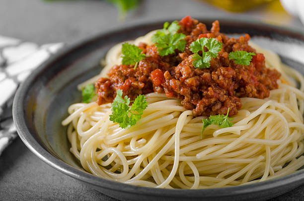 istock Spaghetti bolognese homemade 640007612