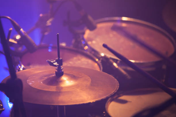 istock Warm toned live music photo background 640032182