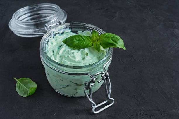 istock Spread with feta and basil 640034718