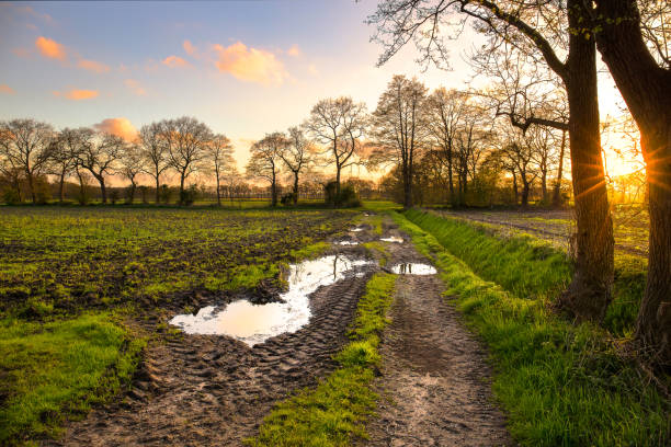 istock Sunset near Ockenhausen 640070544