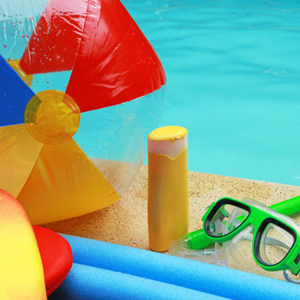 istock Colorful Beach- and Swim Gear at a Pool in Summer 640087044