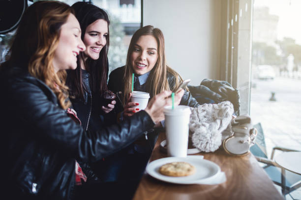 istock Best friends in cafe 640145940