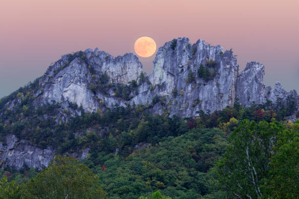 istock Supermoon over Seneca Rocks in West Virginia 640150044