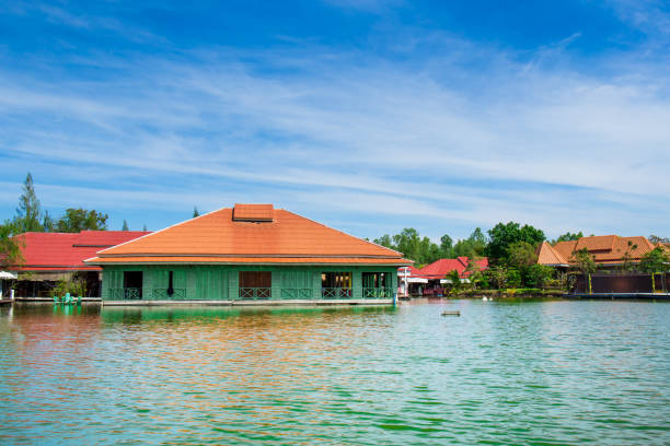istock Old buildings in the lagoon 640179112