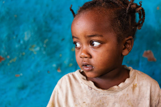 african menina, etiópia, no leste da áfrica - africa child ethiopian culture people - fotografias e filmes do acervo