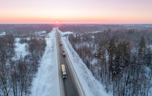 istock Straight Highway To West 640207940
