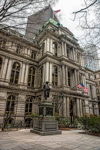 istock Old Town Hall and Benjamin Franklin Statue of downtown Boston 640252094