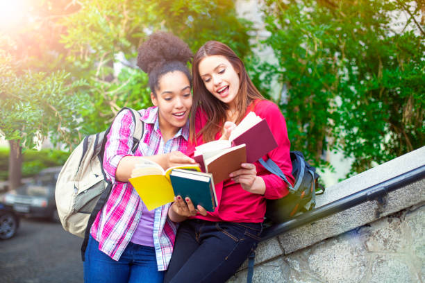 istock Students outdoor with books 640288130