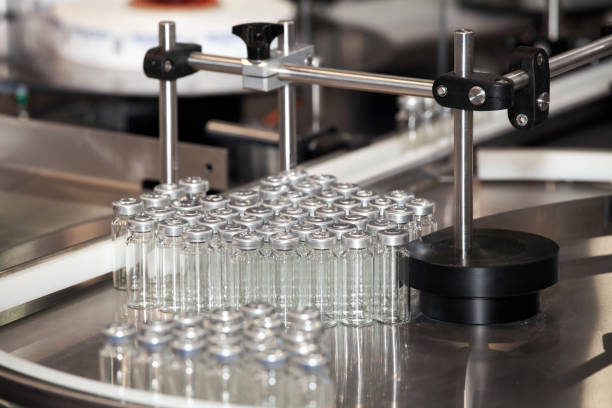 istock Ampoule filling and sealing machine 640315802