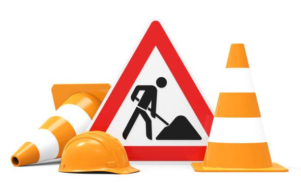 в стадии строительства, оборудование для строителей - road sign road construction sign construction стоковые фото и изображения