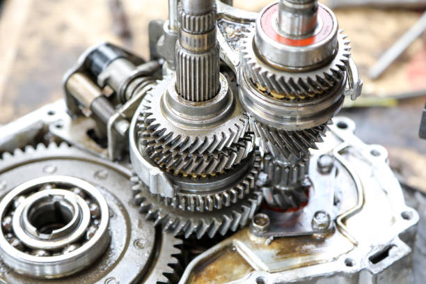 istock Car Gear Box Repair 640333310