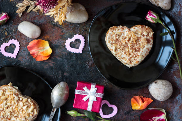 istock Valentine's day gift on hotel restaraunt 640345732