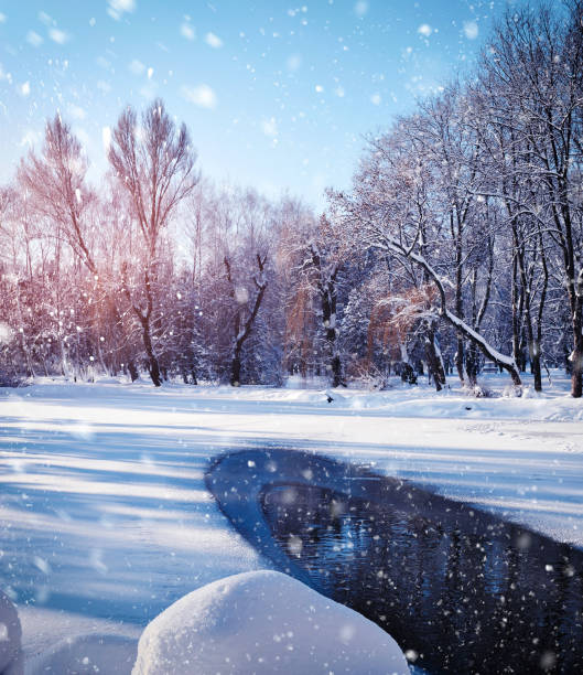 istock Winter landscape in frosty day 640350982