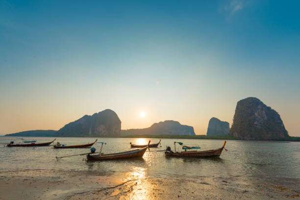 istock Thai Taxi-Boats 640839682