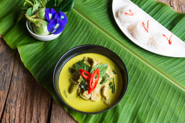 istock Green curry creamy coconut milk with chicken 640909818