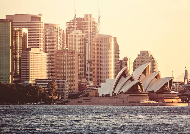 sydney opera house  - centro di arti sceniche foto e immagini stock