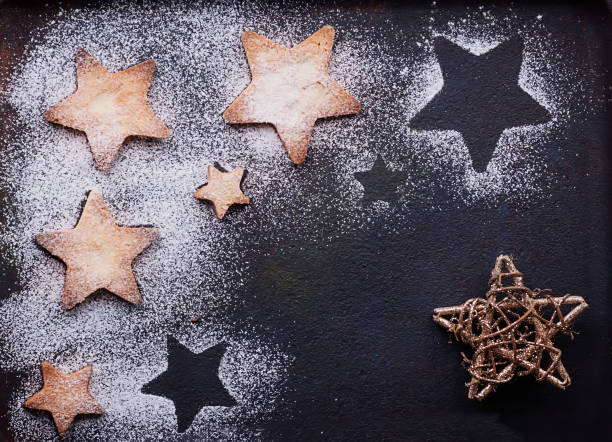 boże narodzenie gwiazda pliki cookie - cest zdjęcia i obrazy z banku zdjęć