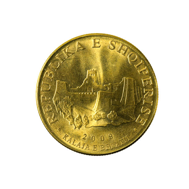 istock 10 albanian lek coin (2009) reverse isolated on white background 640973984