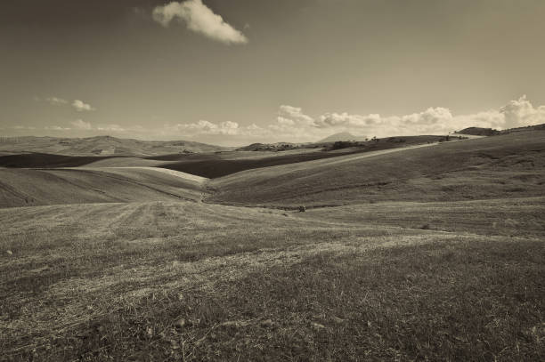 istock Hills of Sicily 640976114