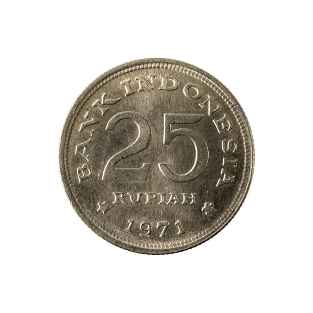 istock 25 indonesian rupiah coin (1971) obverse isolated on white background 640978472