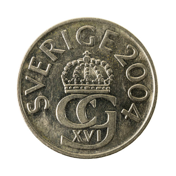 istock 5 swedish krona coin (2004) reverse isolated on white background 640981260