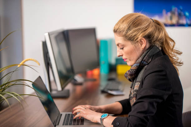 istock Woman working in the office 641122860