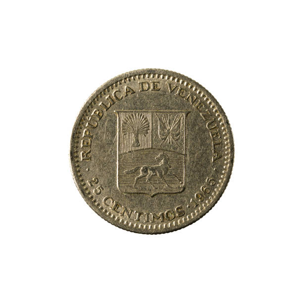 istock 25 venezuelan centimos coin (1965) obverse isolated on white background 641146328