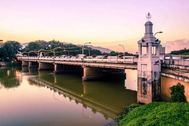 istock the bridge and traffic at twilight 641171870
