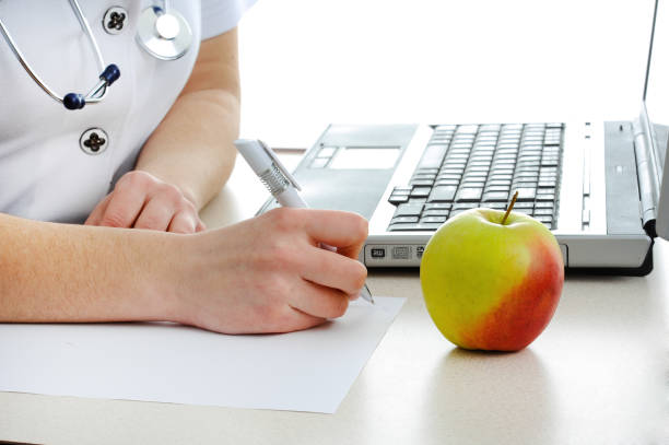istock The doctor on a white background 641172358