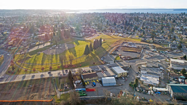 Everett Washington Sunny Day Aerial City View Everett, Wa City Aerial View Sunny Day Lens Flare everett washington state stock pictures, royalty-free photos & images