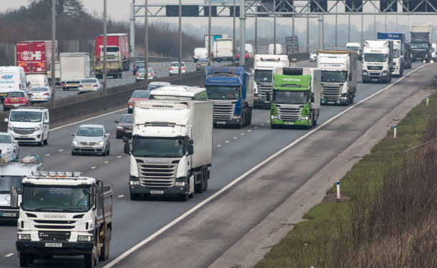 concurrida autopista británica m1 - m1 fotografías e imágenes de stock